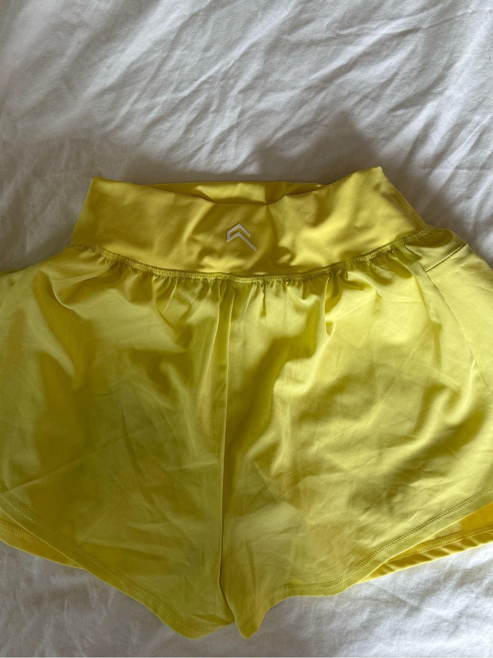 Oner unified yellow shorts 
Size small
Never worn with tags